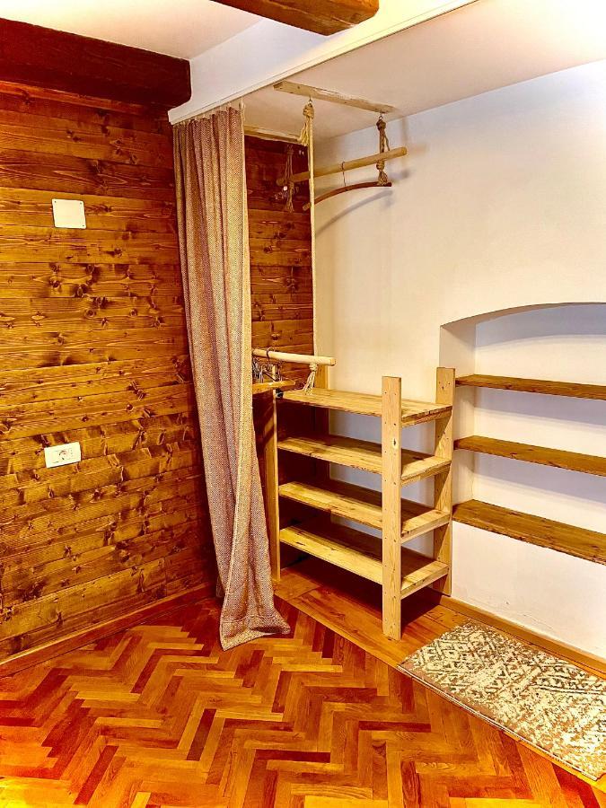Apartament Rustic In Centrul Istoric Apartment Brasov Exterior photo